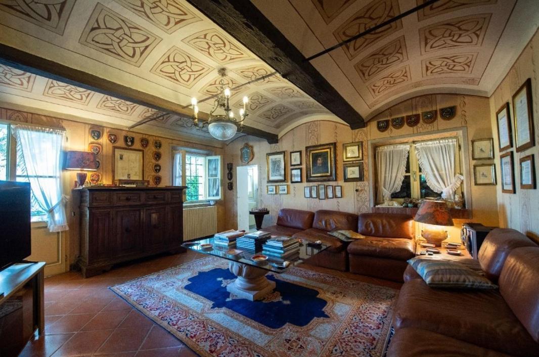 Villa Ottocentesca Immersa Nel Verde Montecavolo Buitenkant foto